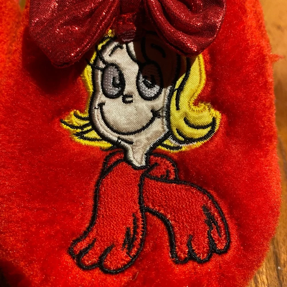 Red Grinch and Cindy Lou Who‎ Slippers youth size 11-12